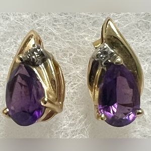 Beautiful 14K Yellow Gold Vintage Amethyst & Diamond Earrings